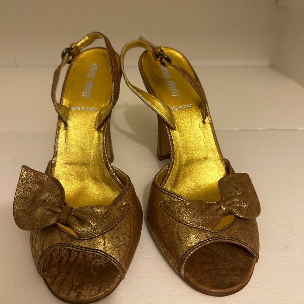 MIU MIU Metalic Gold Sling Backs Size 4.5 (Euro 35)
